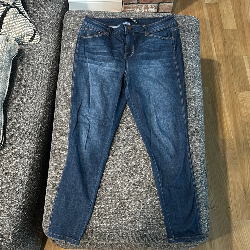 1822 Denim Blue Skinny Jeans with Natural Fading